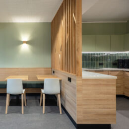 Kategoriebild. Es führt als Link zum Projekt: Pausenraum mit Teeküche und Seminarraum im IGB Berlin.