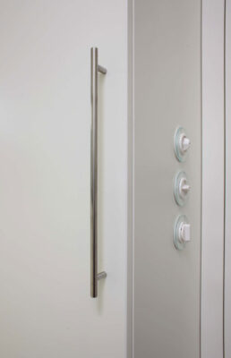 Detail Einbauschrank und Schalter, geplant von raumdeuter, Innenarchitekt in Berlin